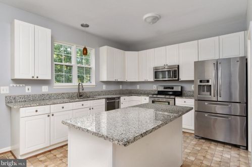 52 Townes Pl, Fredericksburg, VA 22405-2093