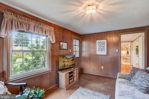 2113 Lyndell Dr, Lancaster PA  17601-5728 exterior