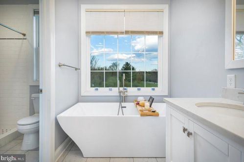 365 Prado Way, Berkeley Springs WV  25411-3264 exterior