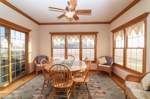 307 Schmidt Dr, Pingree Grove IL  60140-8273 exterior