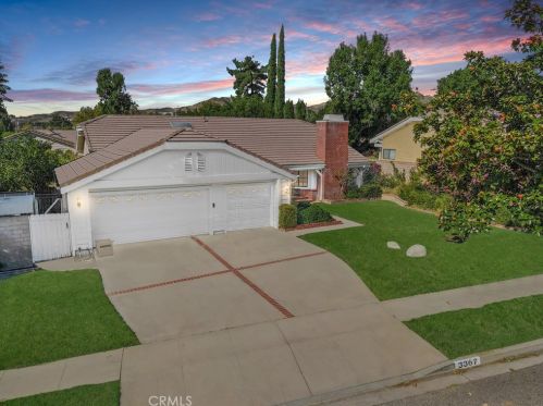 3367 Lathrop Ave, Simi Valley, CA 93063-1110