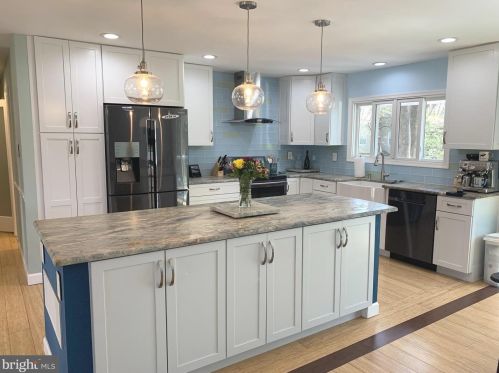 9492 Vollmerhausen Dr, Columbia MD  21046-2004 exterior