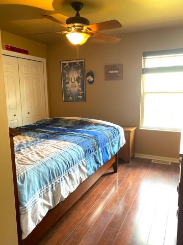 435 Deerpath Ct, Hobart IN 46342-5743 exterior