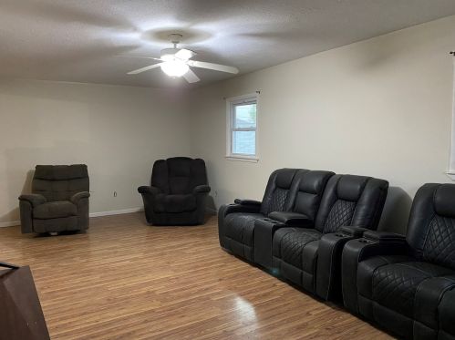147 Douglas Ave, Bradley, IL 60915-1715