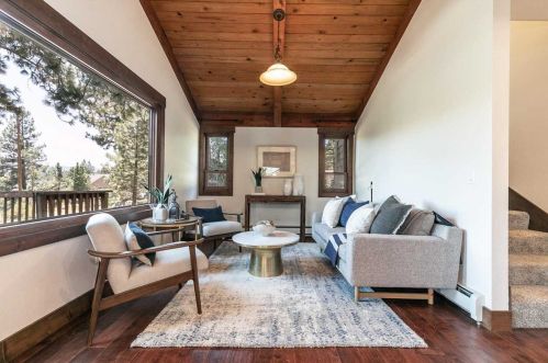 12116 Highland Ave, Truckee CA  96161-1719 exterior