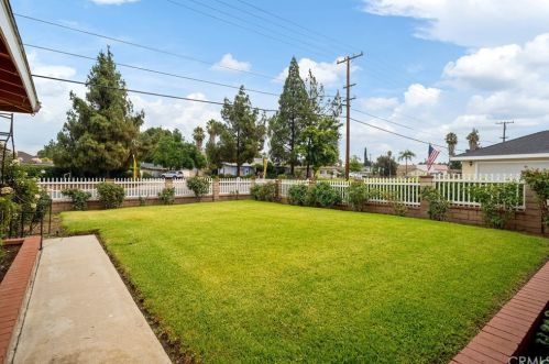 10462 Hole Ave, Riverside CA  92505-1620 exterior