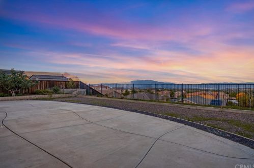 18474 Hidden Ranch Rd, Riverside, CA 92508-9338