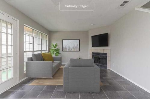 735 Berkley Plz, Irving, TX 75061-7586