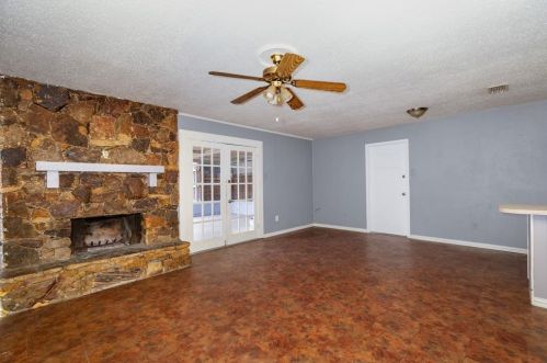 1322 Greencove Dr, Garland TX  75040-5937 exterior