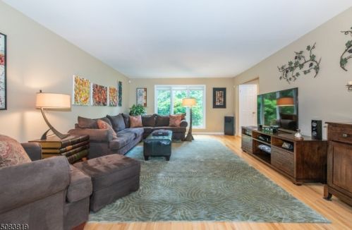 3 Tudor Pl, Dover NJ  07869-2018 exterior