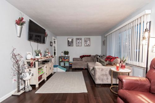 1044 Sundown Rd, Springfield, OH 45503-2355