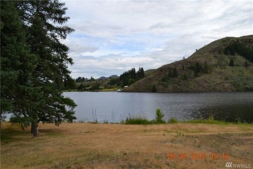 685 Loomis Oroville Rd, Nighthawk, WA 98855-9316