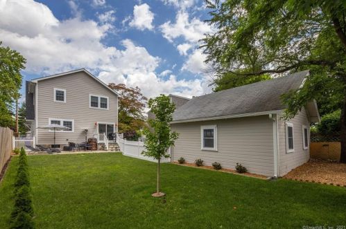 3 Branford St, Norwalk CT  06855-1907 exterior