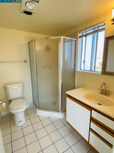 14373 Doolittle Dr, San Leandro, CA 94577-5543