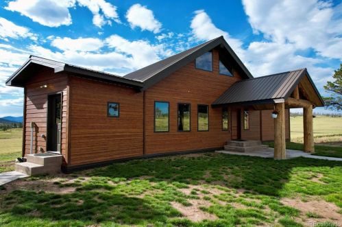 2104 Sigler Dr, Sangre De Cristo Ranches CO exterior