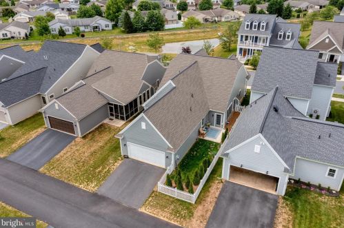 412 Constitution Dr, Ephrata PA  17522 exterior