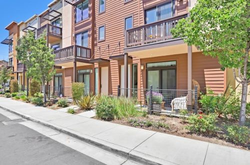 1122 Tahoe Ln, Palo Alto, CA 94303-4066