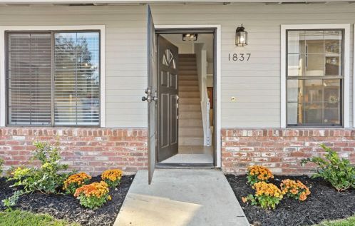 1837 Almondwood Pl, Lodi, CA 95240-8853