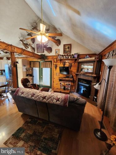 21800 Rocky Acres Ln, Flintstone MD 21530-2067 exterior