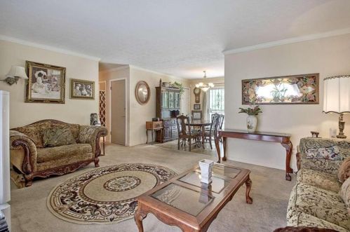 2203 Fairway Cir, Atlanta GA  30319-3825 exterior