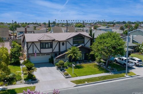 4852 Park Ave, Cypress, CA 90630-2641