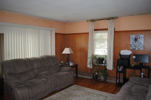 97 Andover St, Providence, RI 02904-3930
