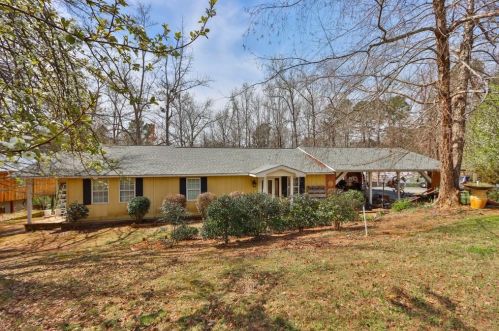 3116 Alenes Dr, Gainesville, GA 30506-3746