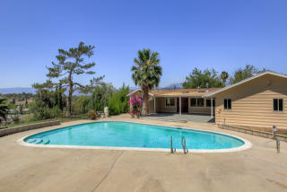 31657 Florida St, Redlands, CA 92373-8622