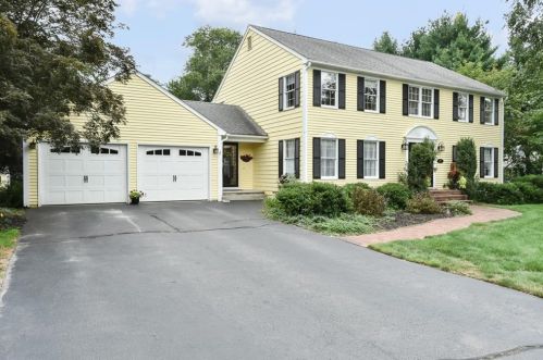 250 Chestnut Dr, Warwick, RI 02818-2120