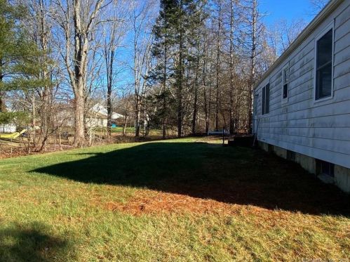36 James St, Colchester CT  06415-1117 exterior
