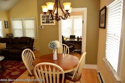 53 Taylor Ave, Middletown, NJ 07748-5820