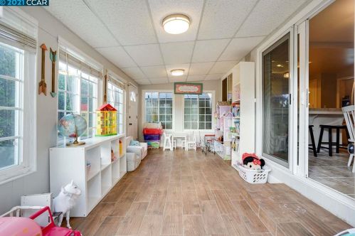 5210 Jomar Dr, Concord CA  94521-2343 exterior