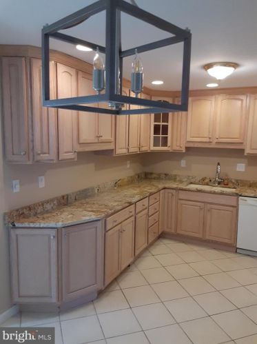 6610 Stagecoach St, Springfield VA  22150-1547 exterior
