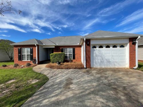 424 Dorothy Ct, Warner Robins, GA 31088-2331