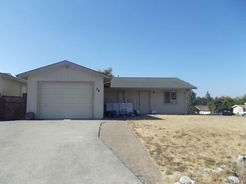 70 Nancy Ln, Willits, CA 95490-4500