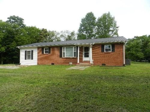 1834 Gipson Hollow Rd, Gainesboro, TN 38562-5767