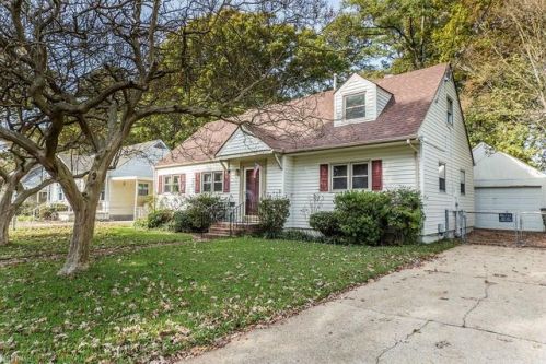 1218 Montague St, Norfolk, VA 23518-2816