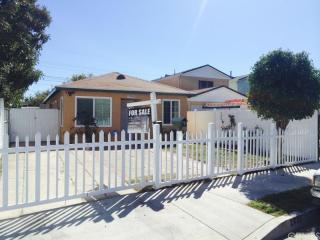 2036 Wayside St, Compton, CA 90222-2401