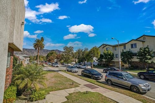 315 Raymond Ave, Glendale CA 91201-2581 exterior