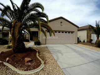 2512 Chasma Dr, Henderson NV  89044-1512 exterior