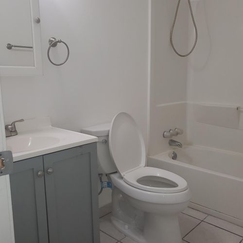 260 Earlham Dr, Turlock CA 95382-1700 exterior