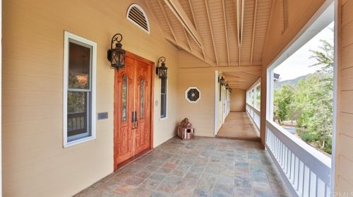 43255 De Luz Rd, Temecula, CA 92590-3933