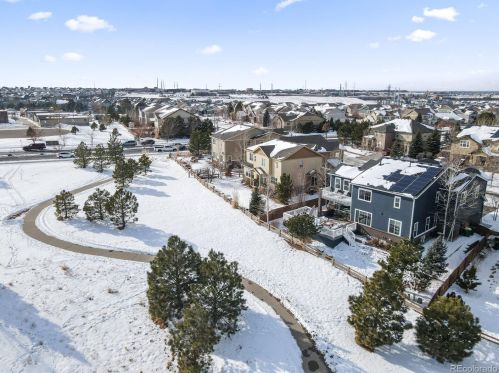 6374 Kewaunee Way, Aurora CO 80016-4310 exterior