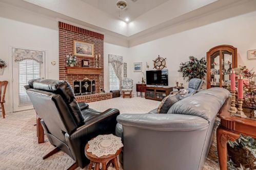 6009 Longmire Trl, Conroe TX  77304-4866 exterior