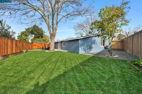 3025 Chrisland Ct, Concord CA  94520-1605 exterior