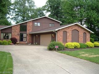 5525 Heather Hill Dr, Concord Township, OH 44060-1707