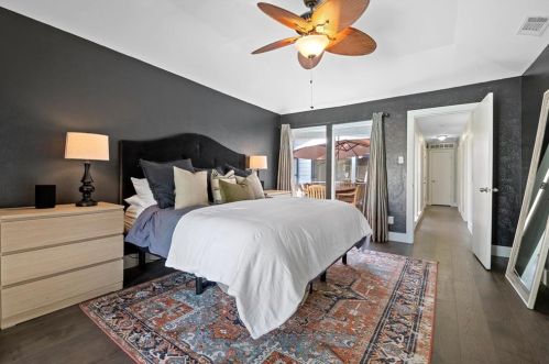 7305 Crofton Dr, Dallas TX  75231-4807 exterior