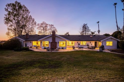 1232 Pleiades Dr, Vista CA  92084-6531 exterior