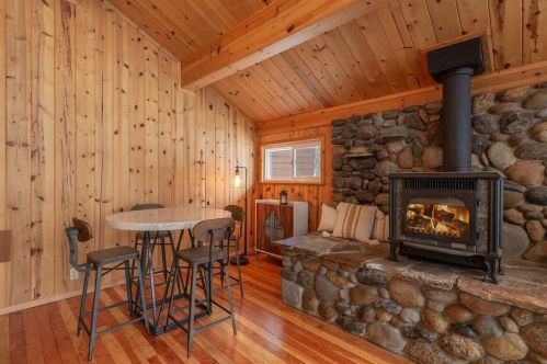 13584 Moraine Rd, Truckee CA  96161-3837 exterior