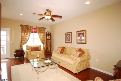 33 Junegrass Way, Hackettstown NJ  07840-4539 exterior